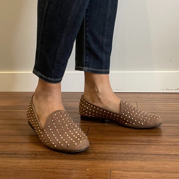 Matiko Tan Loafer with Rose gold Studs -7.5- - Picture 3 of 14